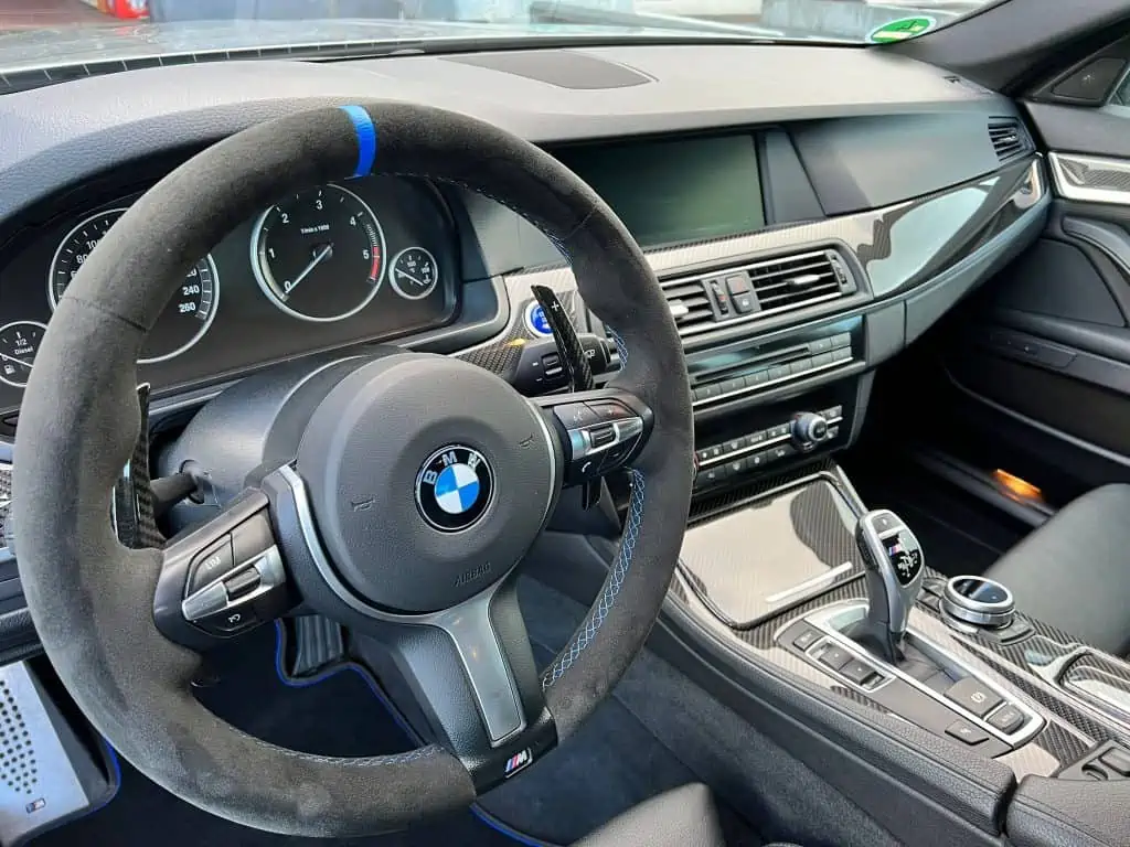 BMW-F10-Carbon-Interior-Dekorleisten-CarboNFabrik-12